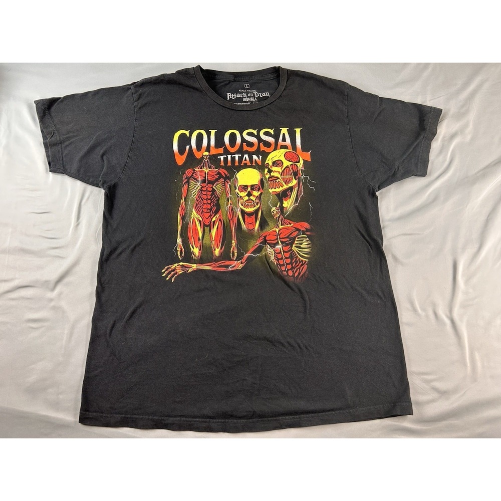 Attack On Titan Colossal Titan T-Shirt Mens Large Black Anime Crunchyroll